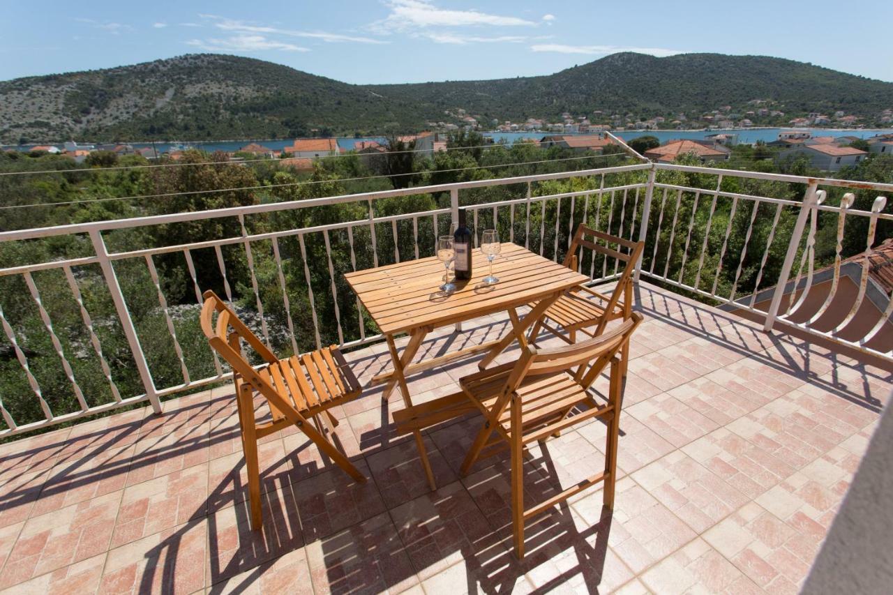 Apartament Apartman Paula 1 Vinišće Zewnętrze zdjęcie