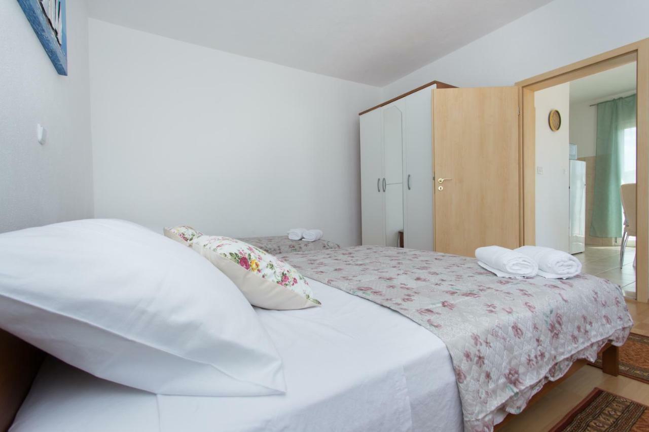 Apartament Apartman Paula 1 Vinišće Zewnętrze zdjęcie