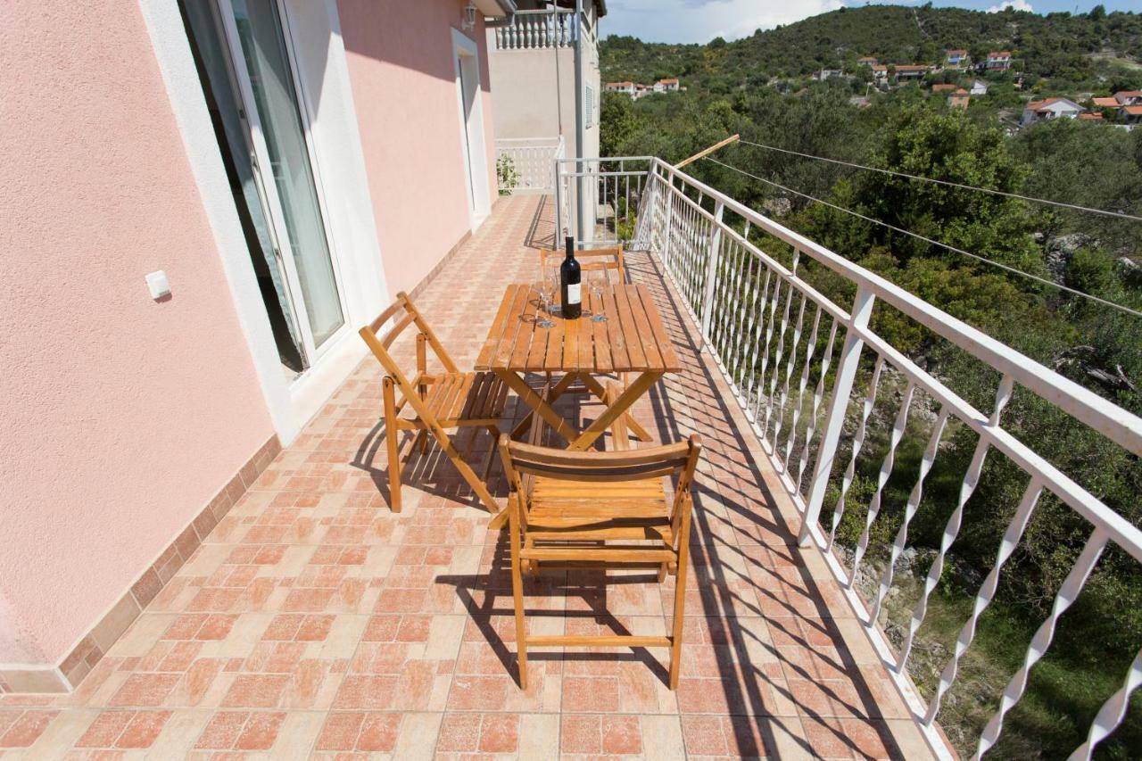 Apartament Apartman Paula 1 Vinišće Zewnętrze zdjęcie