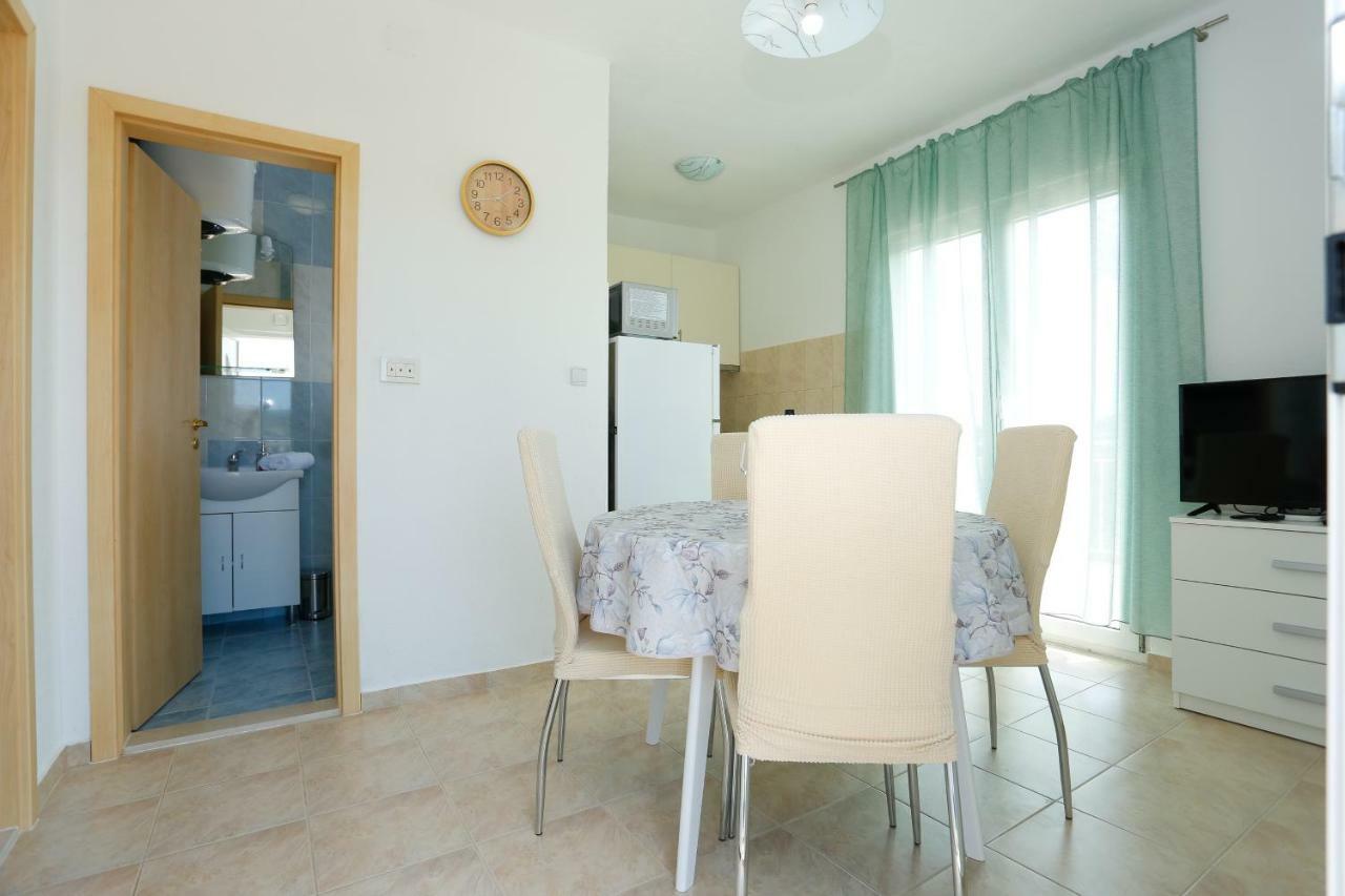 Apartament Apartman Paula 1 Vinišće Zewnętrze zdjęcie